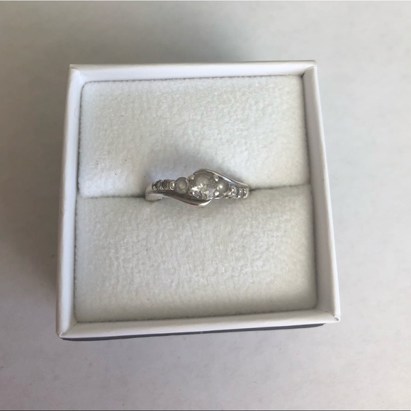 Kay Jewelers Jewelry - Sterling Silver and White Sapphire Ring size 7